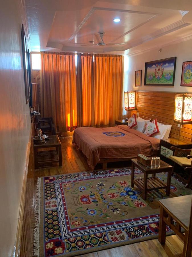 Auspiscious Him View Hotel МакЛеод Ганж Екстериор снимка