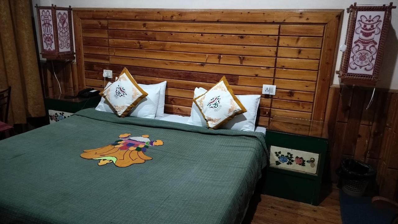 Auspiscious Him View Hotel МакЛеод Ганж Екстериор снимка