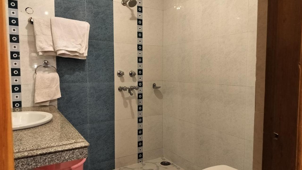 Auspiscious Him View Hotel МакЛеод Ганж Екстериор снимка