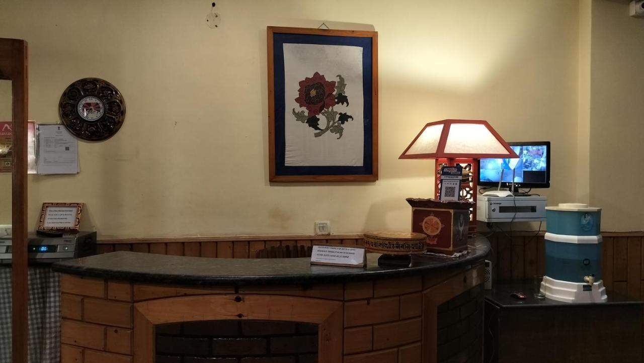 Auspiscious Him View Hotel МакЛеод Ганж Екстериор снимка